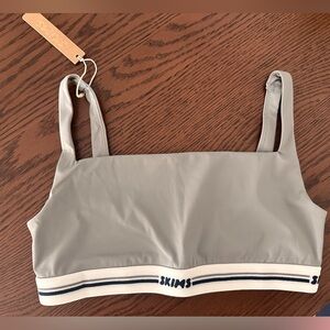 Skims Fits Everybody Logo Top ➕ Skort-Smoke